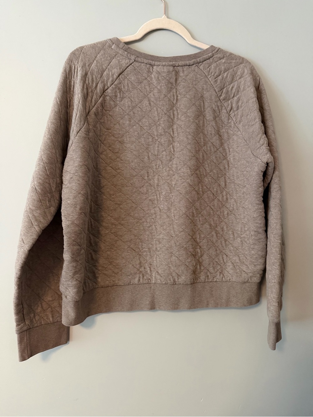 Patagonia Women’s Quilted Crewneck Sweatshirt - Taupe Brown - Picture 4 of 9